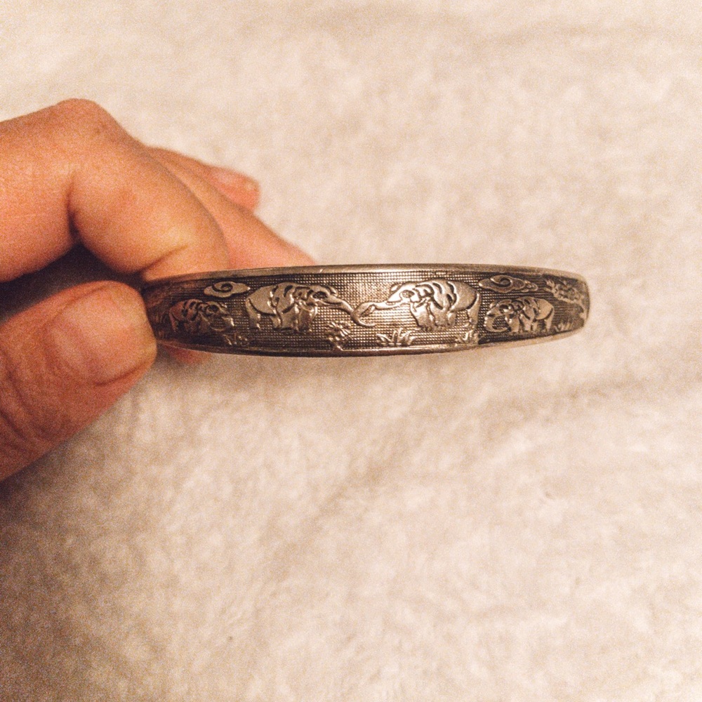 Thai elephants bracelet